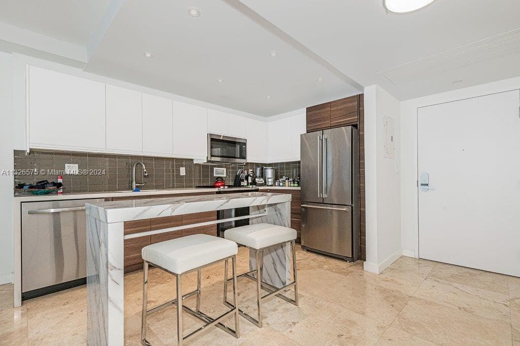 2301 Collins Ave # 1117, Miami Beach FL 33139 — 16