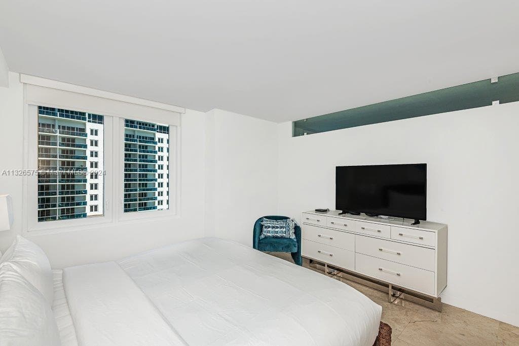 2301 Collins Ave # 1117, Miami Beach FL 33139 — 10