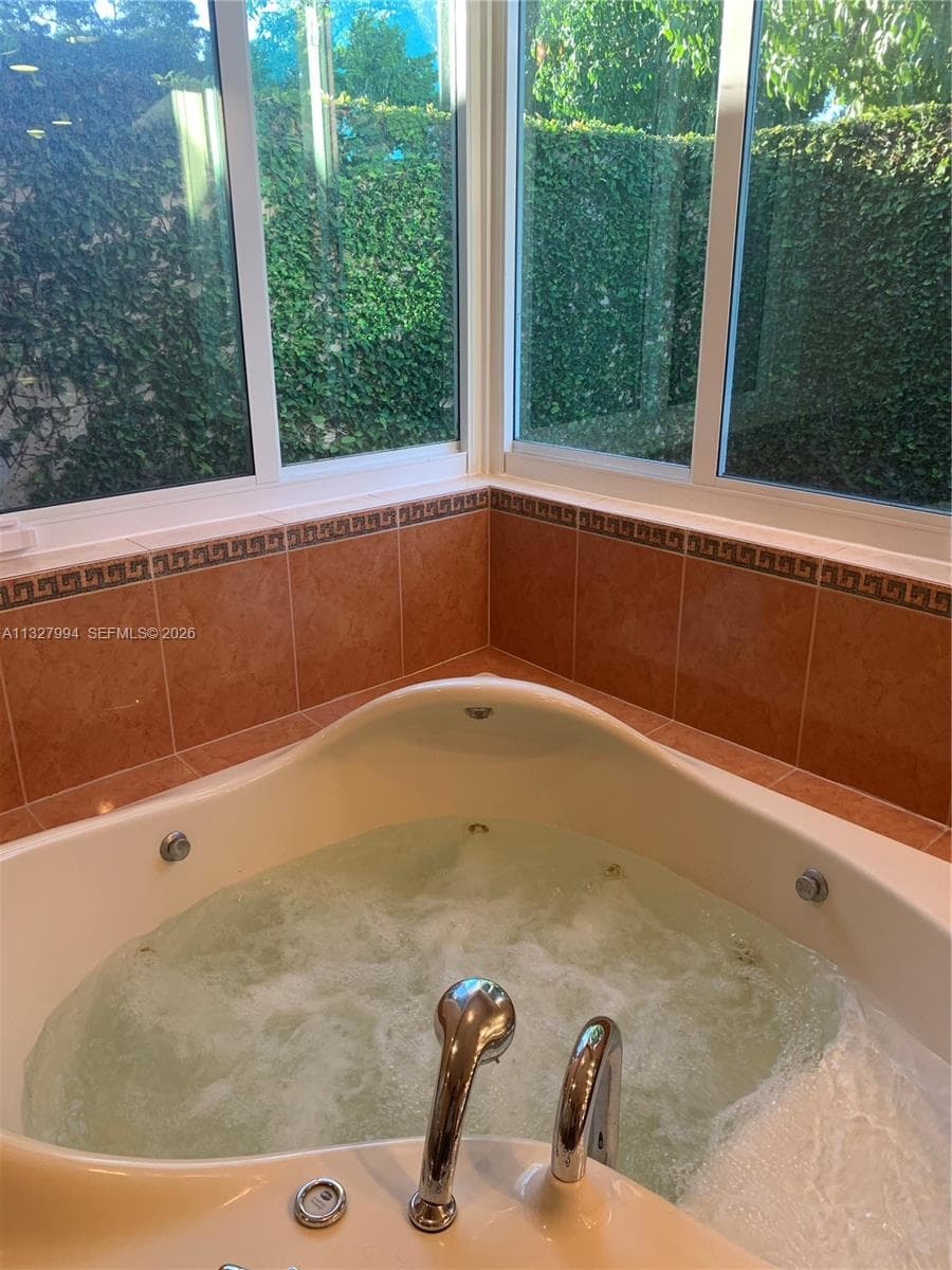 7625 SW 75th Ave, Miami FL 33143 — 32