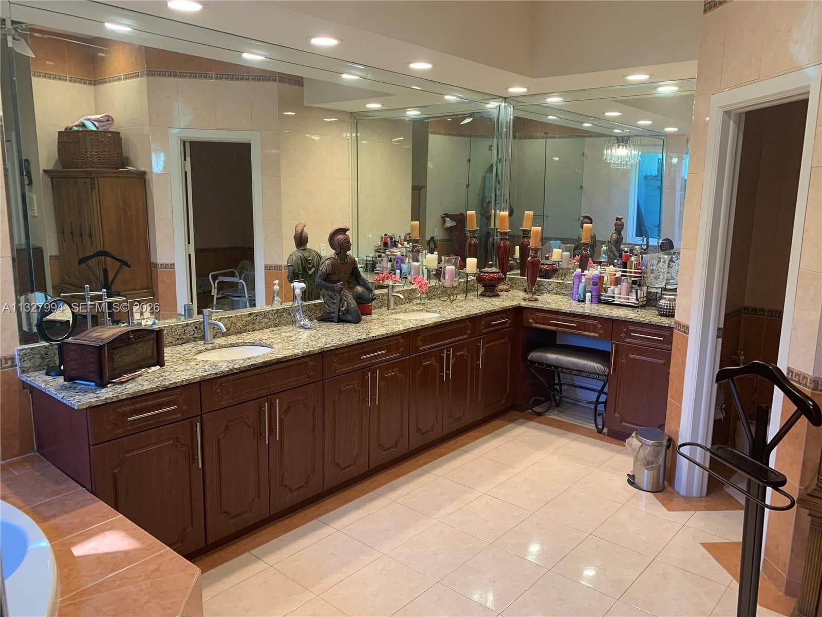 7625 SW 75th Ave, Miami FL 33143 — 33