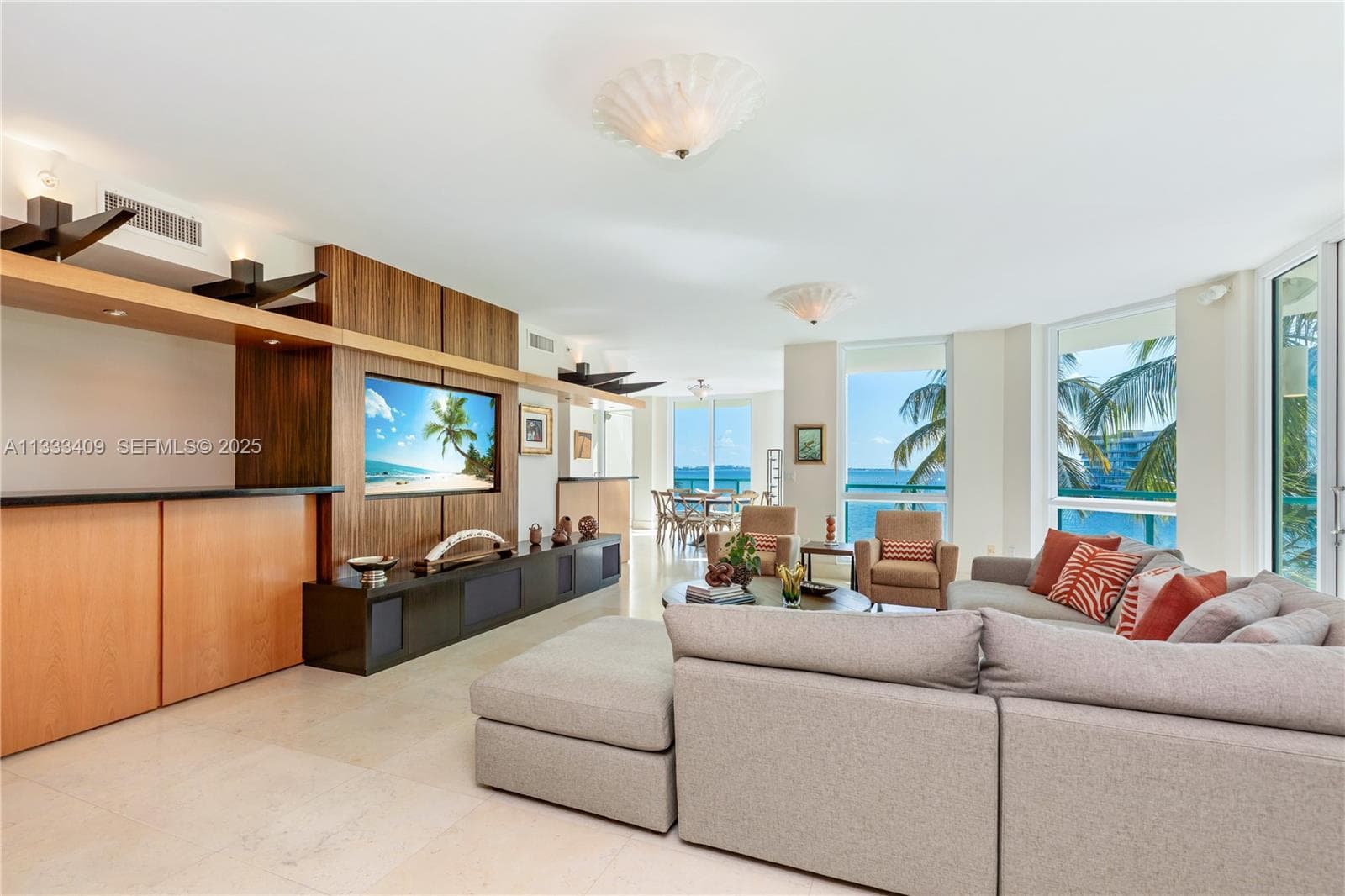 1660 W Glencoe St # 302, Coconut Grove FL 33133 — 17