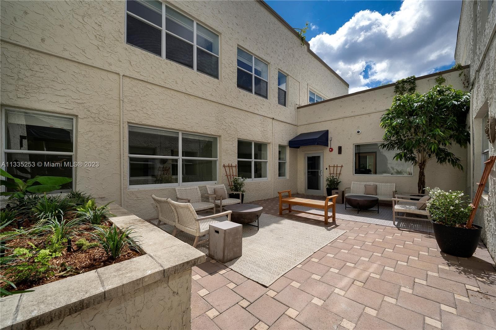 804 NW 21st Ter, Miami FL 33127 — 11