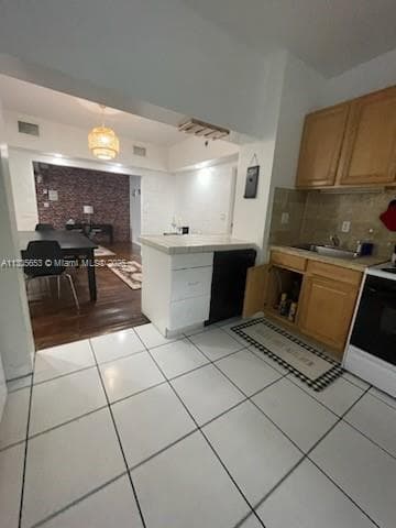 2811 Indian Creek Dr, Miami Beach FL 33140 — 12