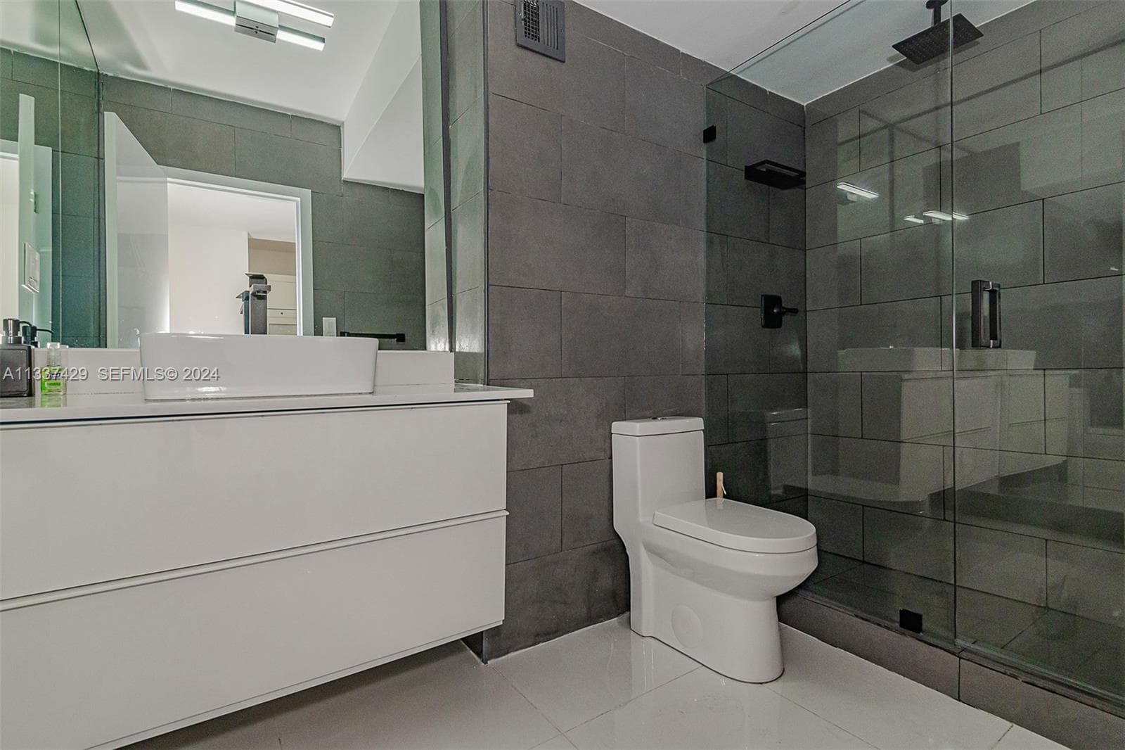 100 Lincoln Rd # 519, Miami Beach FL 33139 — 12