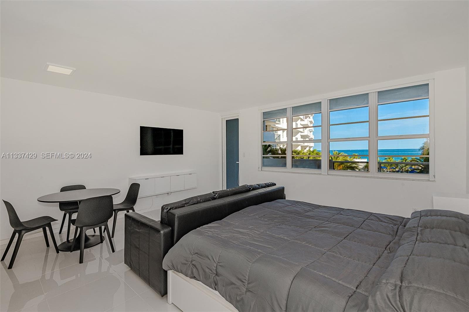 100 Lincoln Rd # 519, Miami Beach FL 33139 — 3