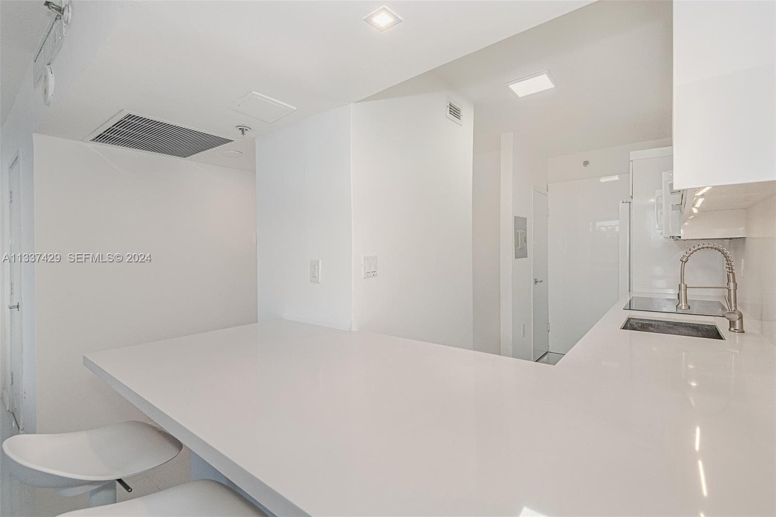 100 Lincoln Rd # 519, Miami Beach FL 33139 — 9