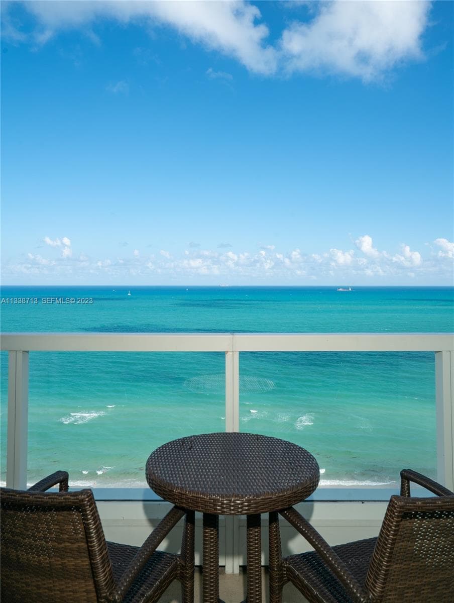 4391 Collins Ave, Miami Beach FL 33140 — 13