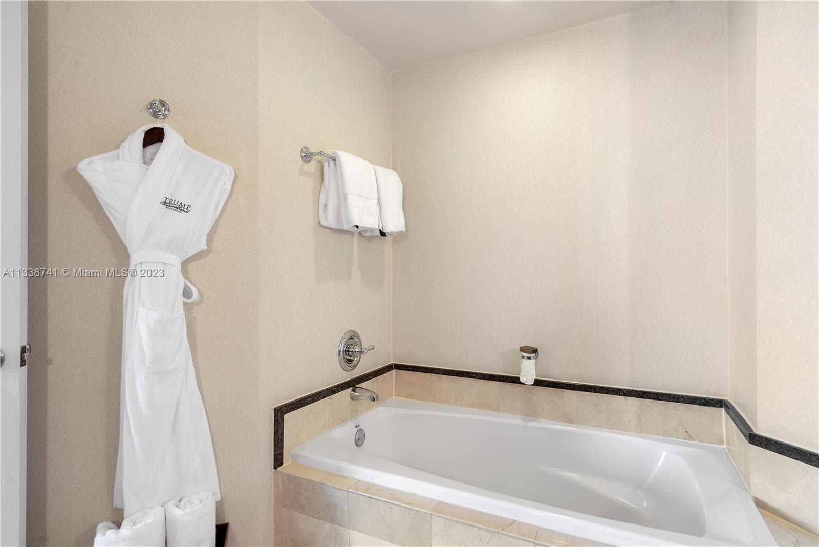 18001 Collins Ave # 2009, Sunny Isles Beach FL 33160 — 10