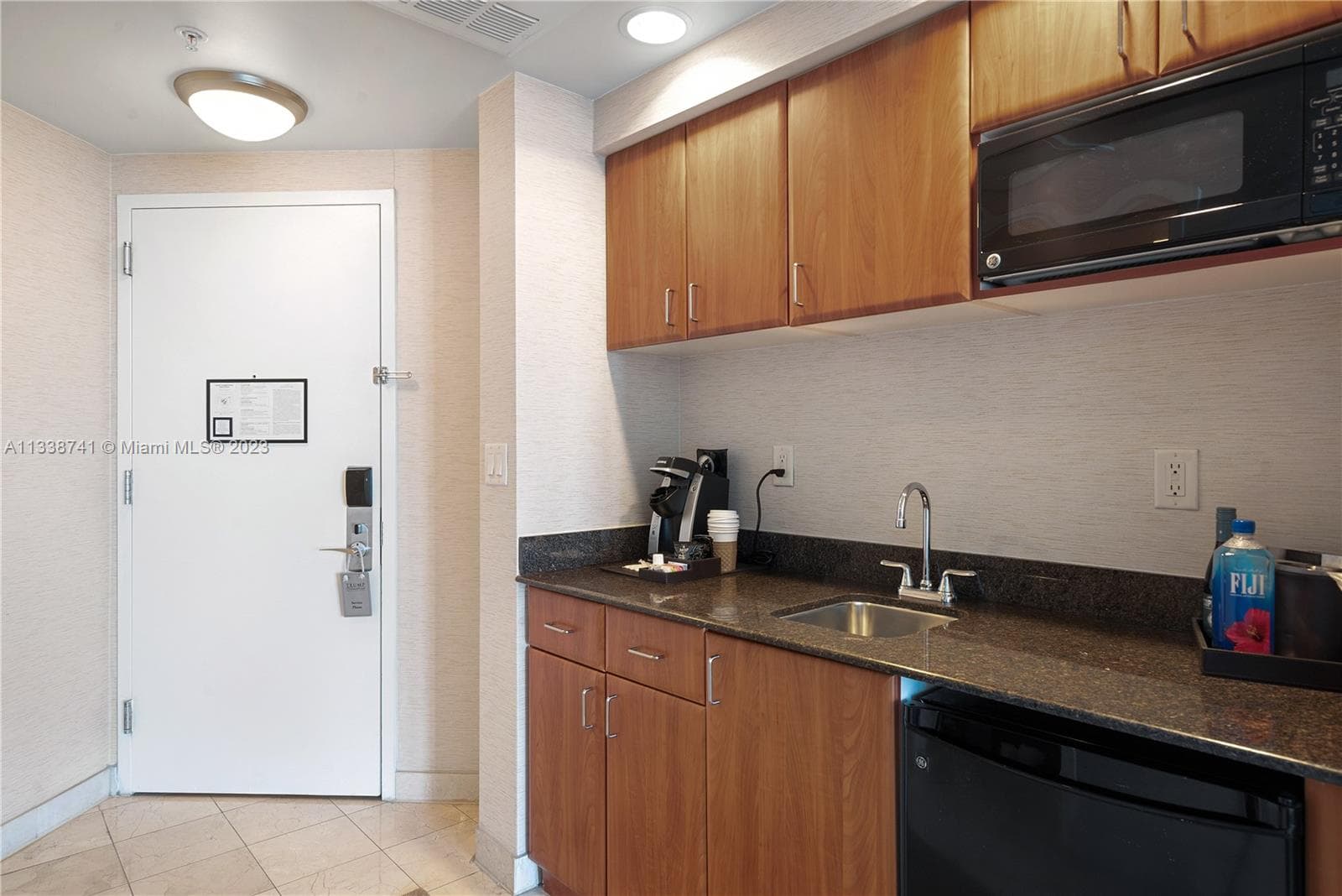 18001 Collins Ave # 2009, Sunny Isles Beach FL 33160 — 15