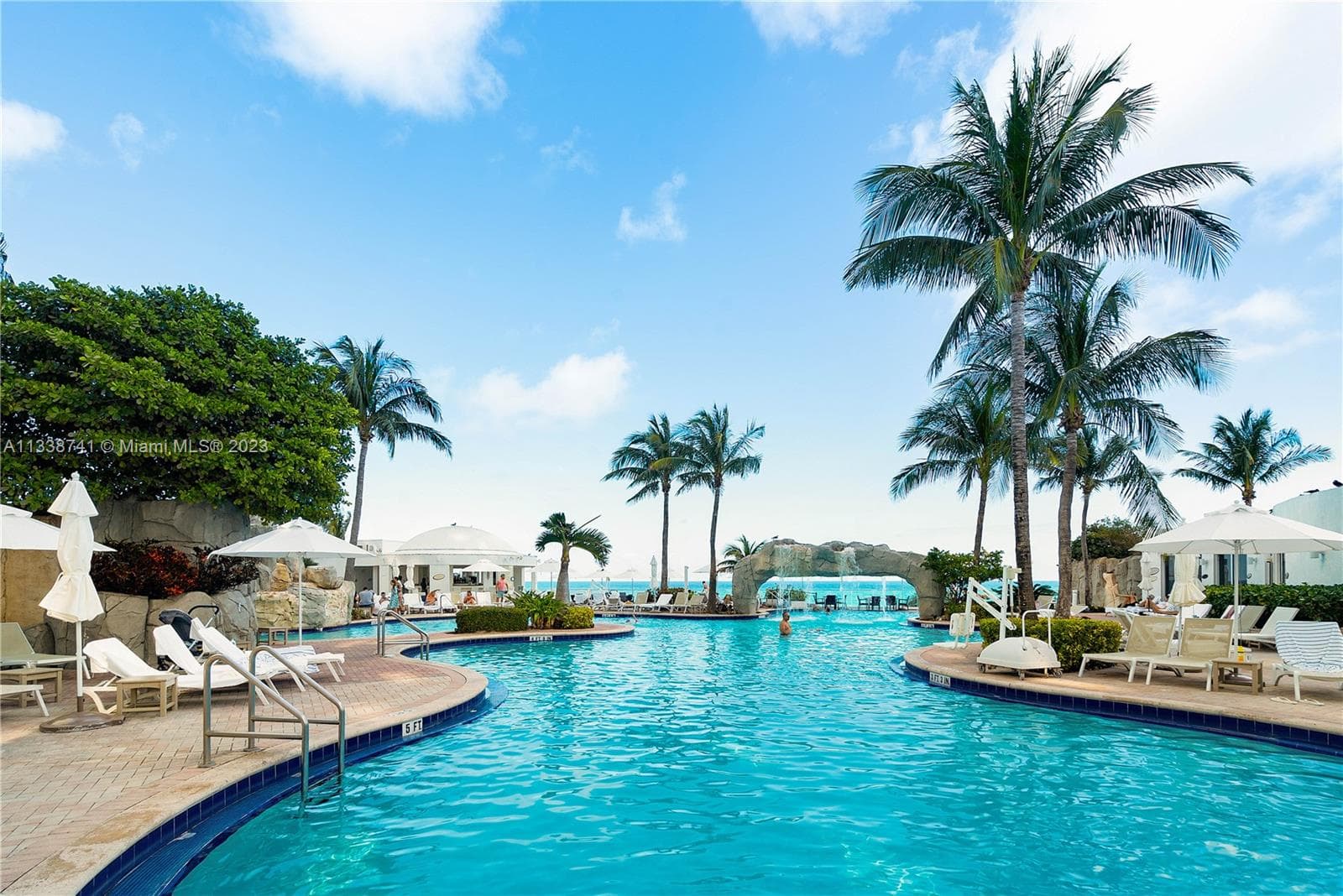 18001 Collins Ave # 2009, Sunny Isles Beach FL 33160 — 21