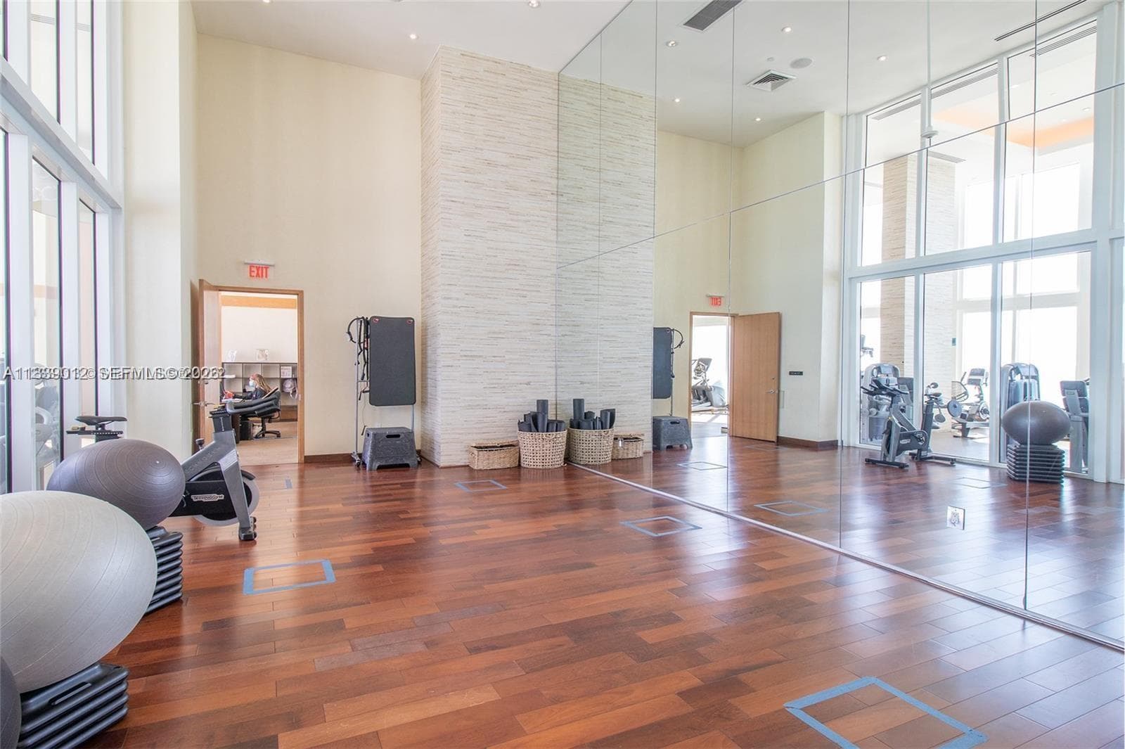 16001 Collins Ave # 3201, Sunny Isles Beach FL 33160 — 40