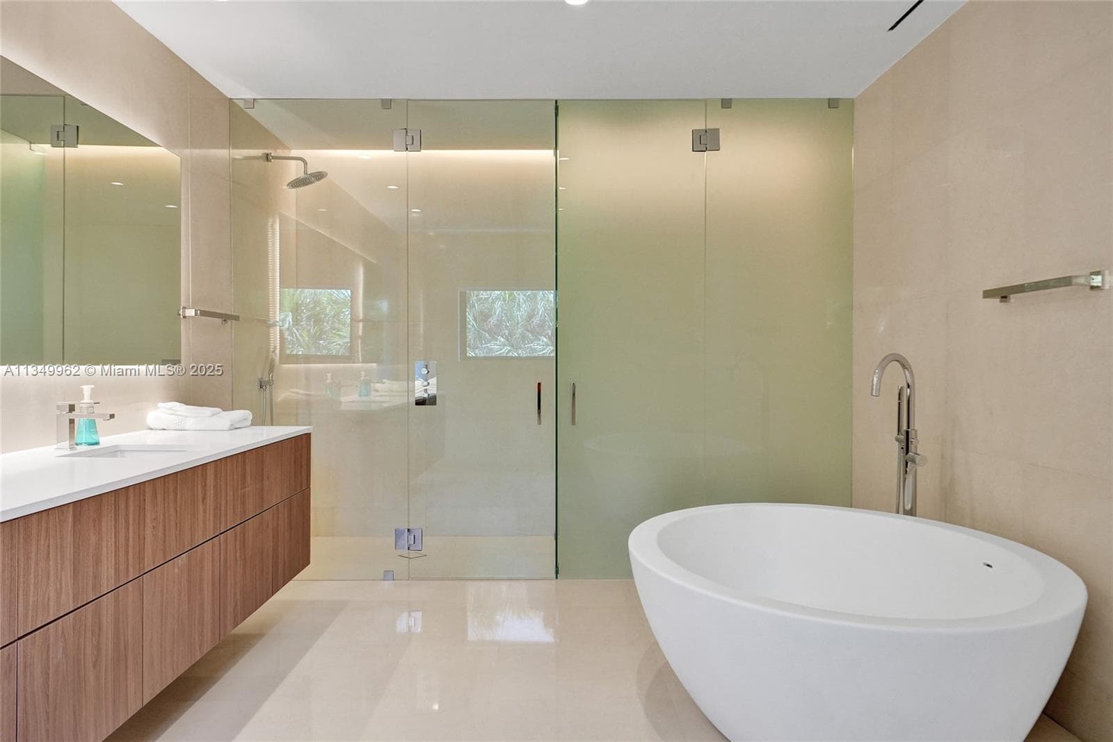 Golden Beach Sec C, Golden Beach, FL — 97