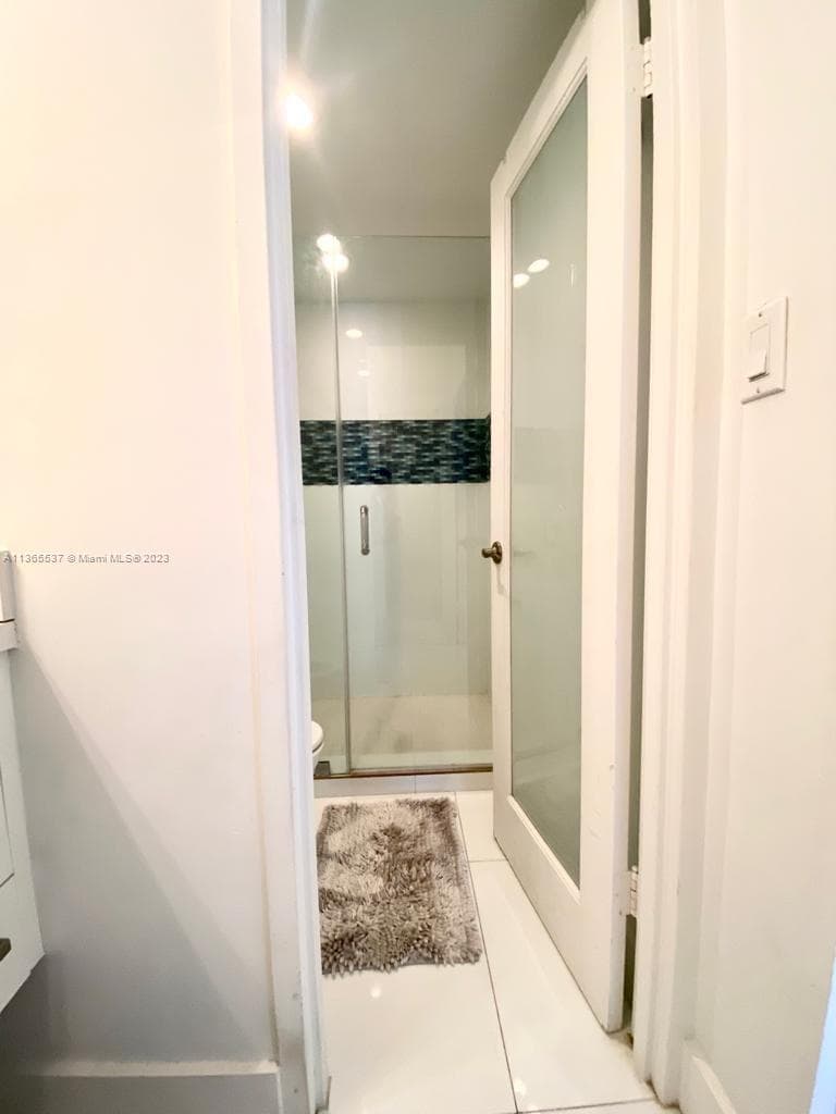 100 Lincoln Rd # 906, Miami Beach FL 33139 — 11