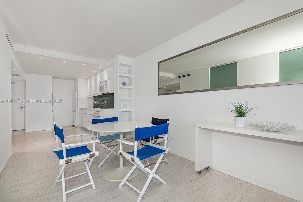 2301 Collins Ave # 1032, Miami Beach FL 33139 — 16