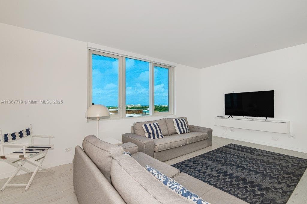 2301 Collins Ave # 1032, Miami Beach FL 33139 — 5
