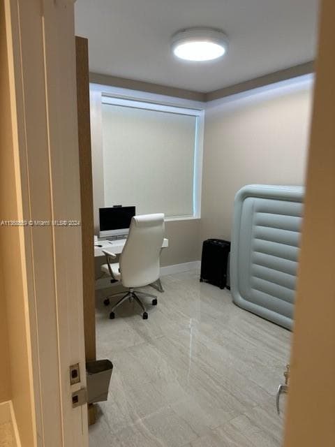 16385 Biscayne Blvd # 7, North Miami Beach FL 33160 — 32