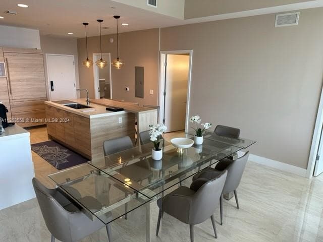 16385 Biscayne Blvd # 7, North Miami Beach FL 33160 — 24
