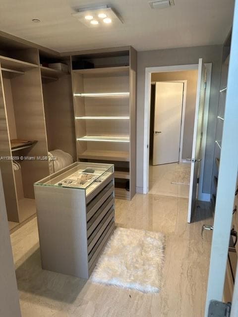 16385 Biscayne Blvd # 7, North Miami Beach FL 33160 — 45