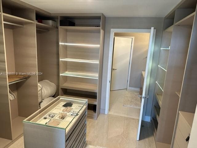16385 Biscayne Blvd # 7, North Miami Beach FL 33160 — 44