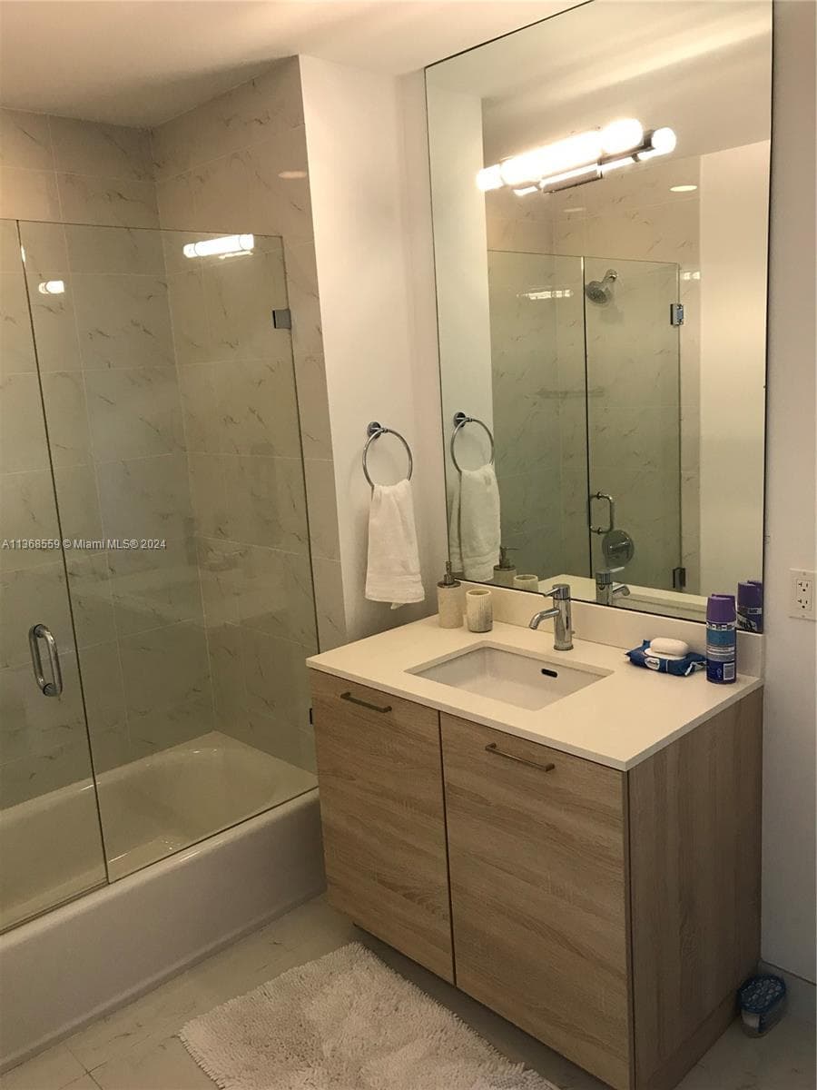 16385 Biscayne Blvd # 7, North Miami Beach FL 33160 — 4