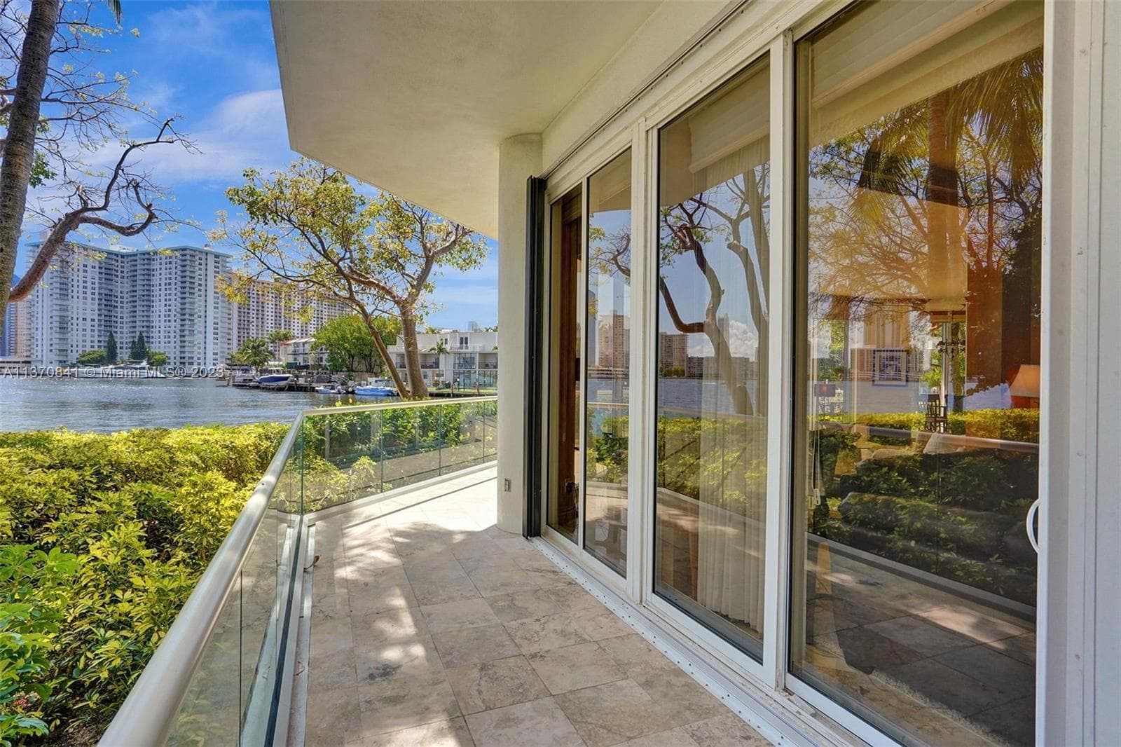 2600 Island Blvd # 101, Aventura FL 33160 — 17