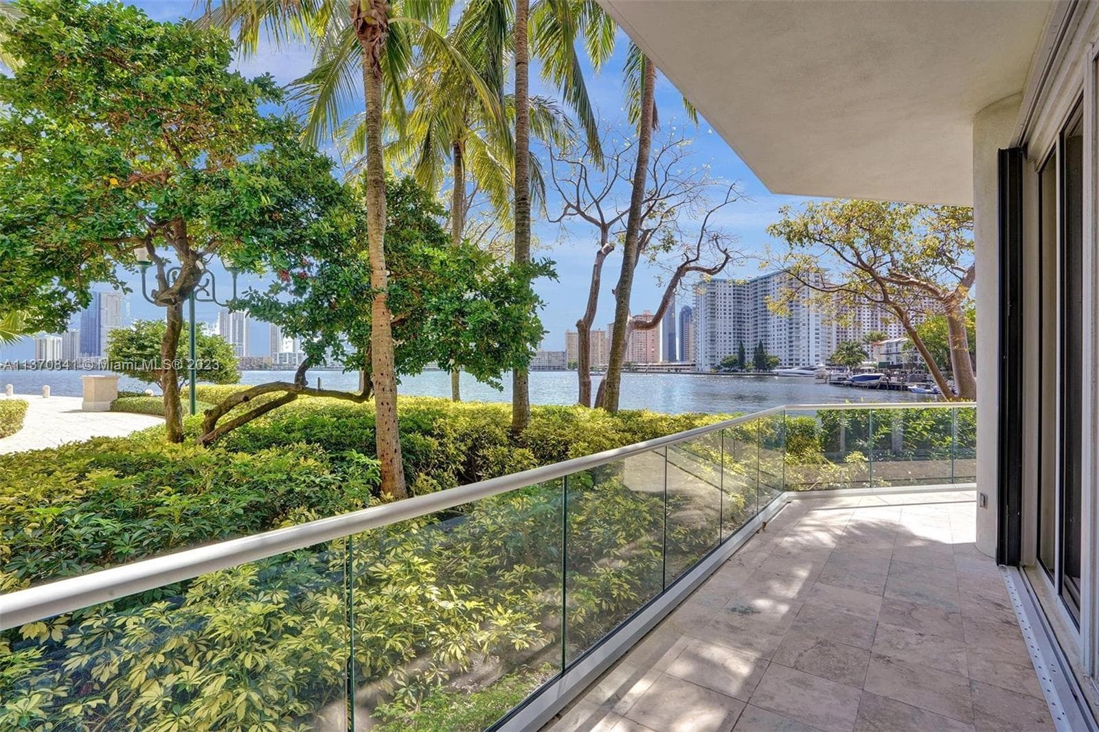 2600 Island Blvd # 101, Aventura FL 33160 — 16