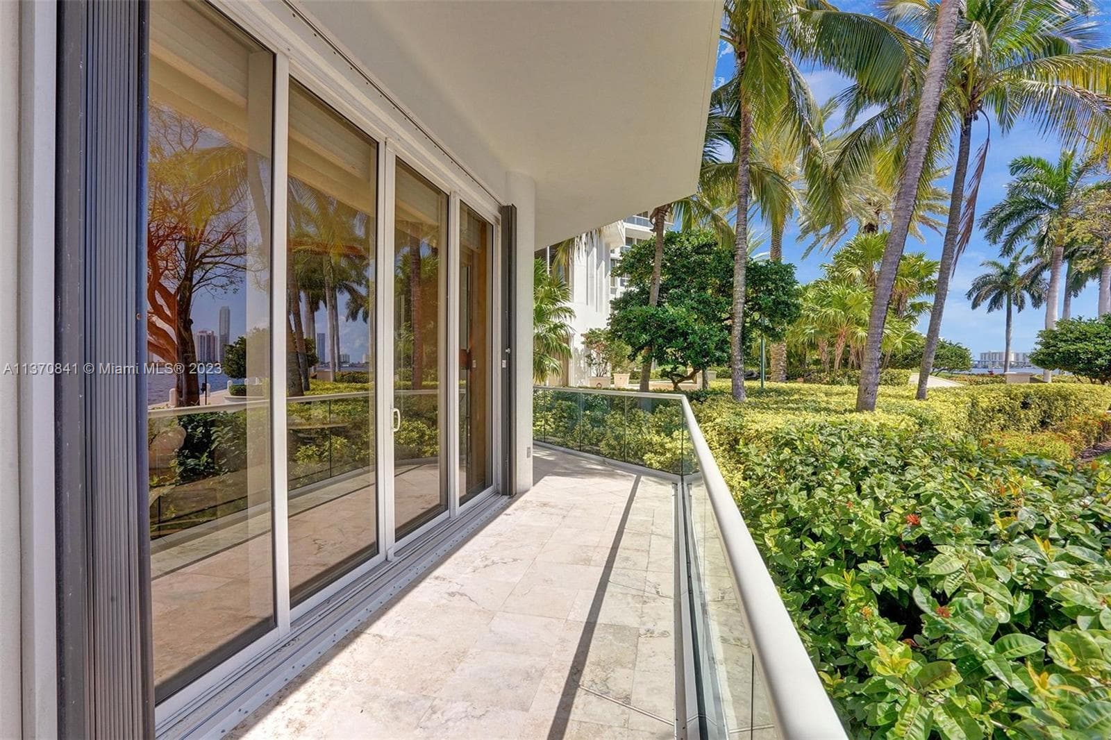 2600 Island Blvd # 101, Aventura FL 33160 — 18