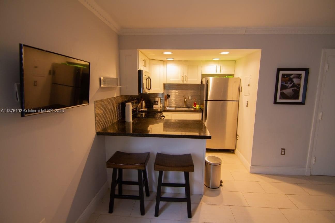 753 Michigan Ave # 2C, Miami Beach FL 33139 — 16