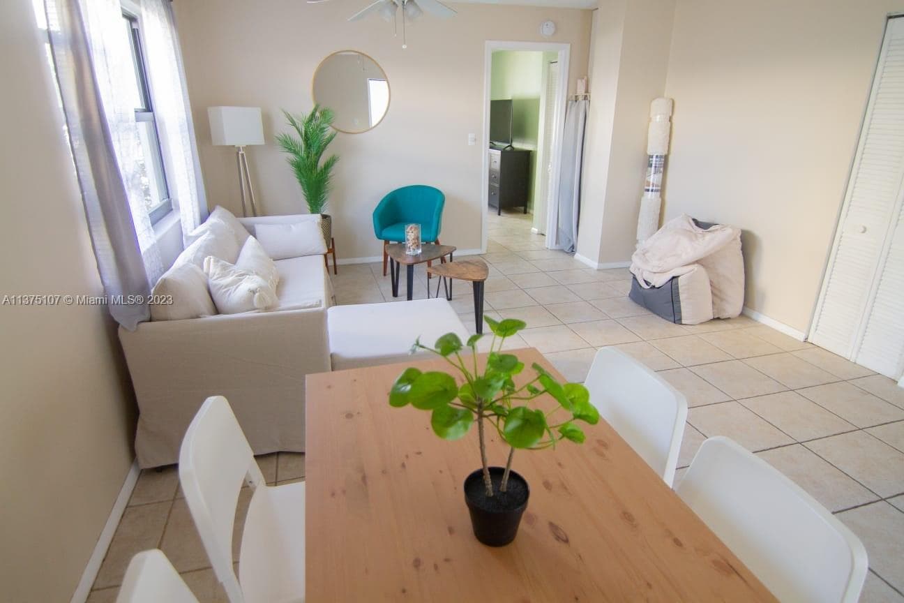 753 Michigan Ave # 2D, Miami Beach FL 33139 — 2