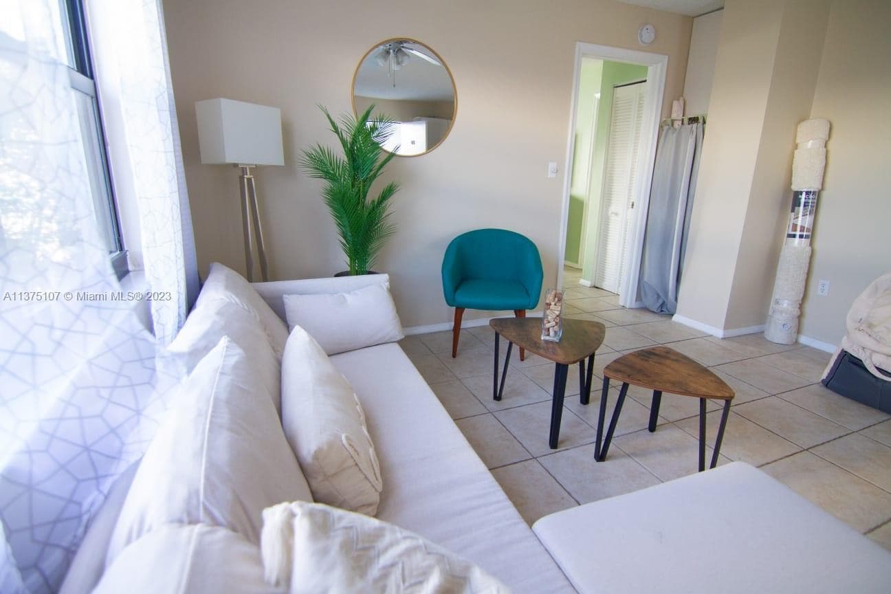 753 Michigan Ave # 2D, Miami Beach FL 33139 — 3