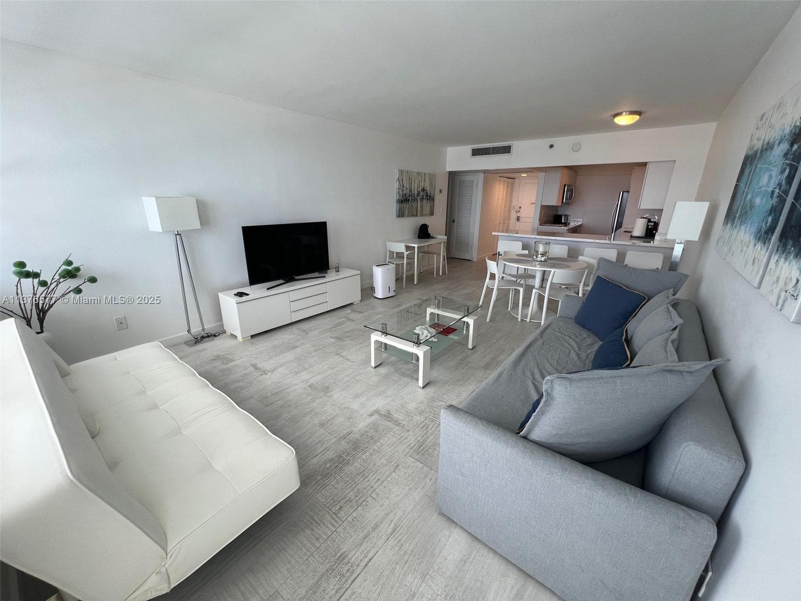 100 Lincoln Rd # 1244, Miami Beach FL 33139 — 13