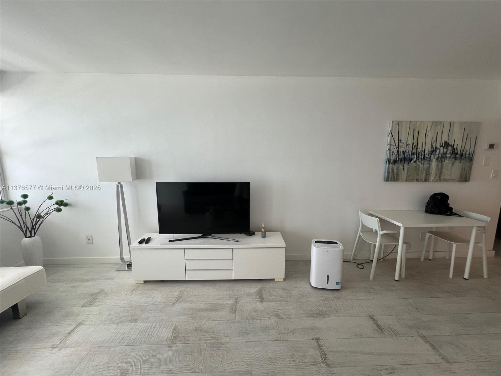 100 Lincoln Rd # 1244, Miami Beach FL 33139 — 16