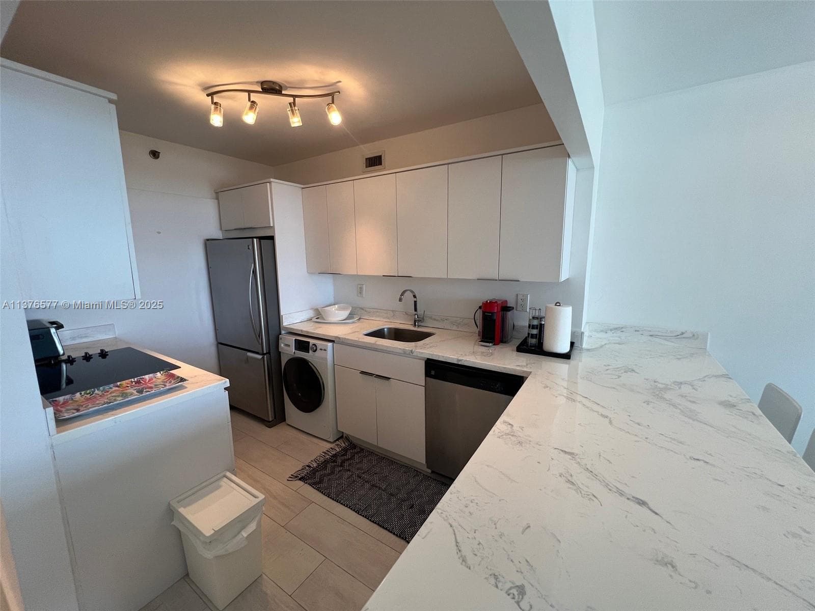 100 Lincoln Rd # 1244, Miami Beach FL 33139 — 20