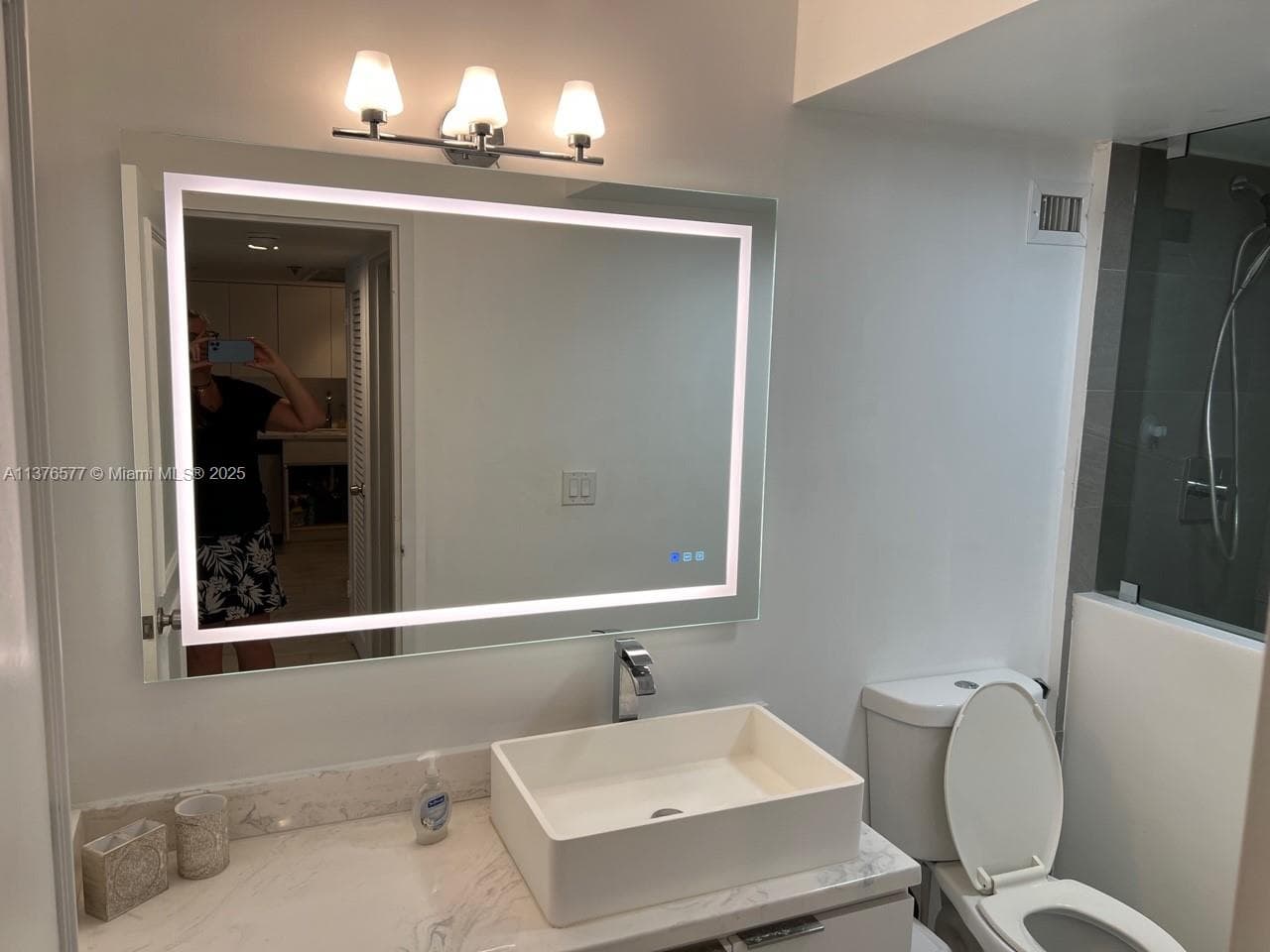 100 Lincoln Rd # 1244, Miami Beach FL 33139 — 24