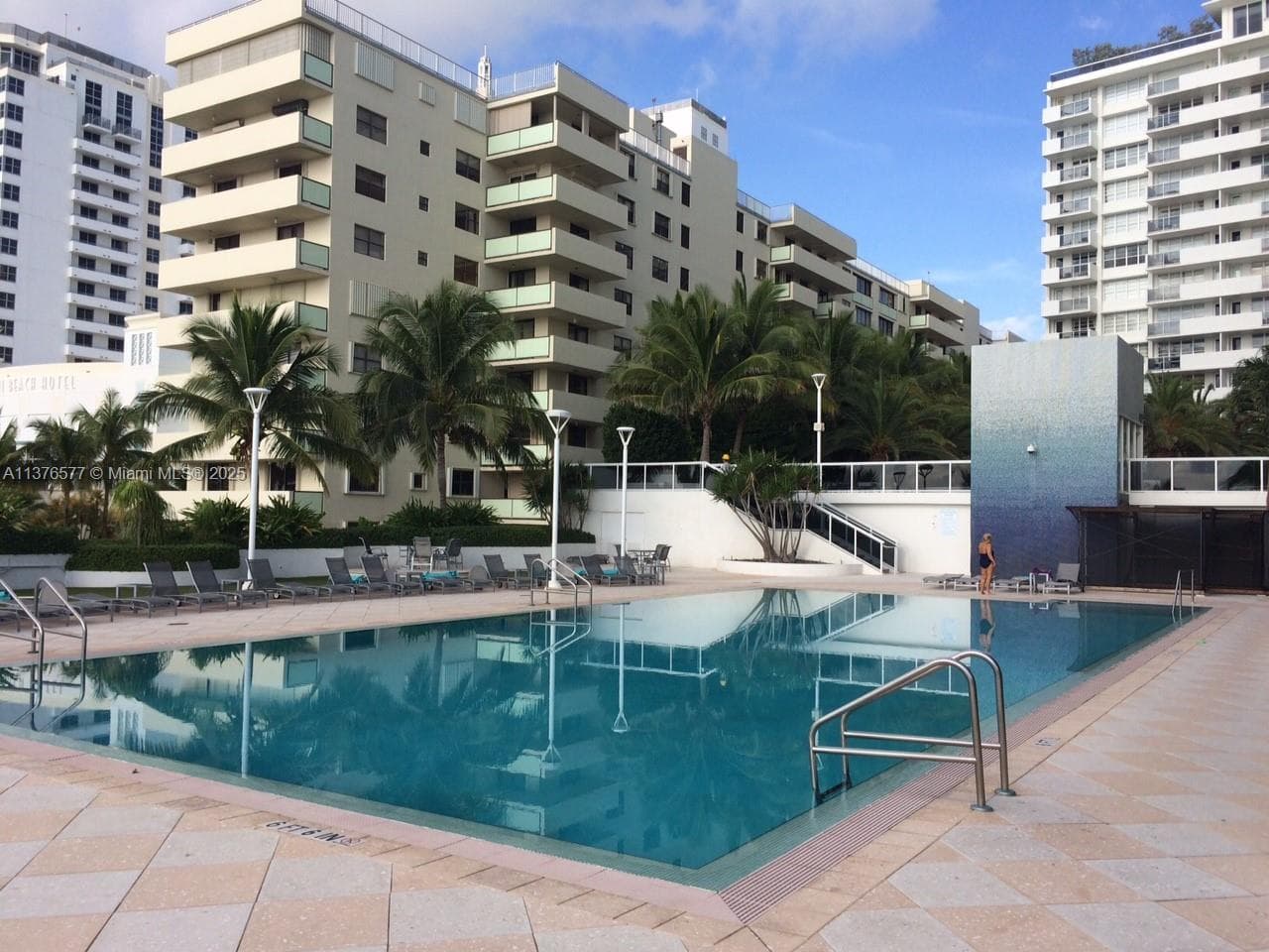 100 Lincoln Rd # 1244, Miami Beach FL 33139 — 65