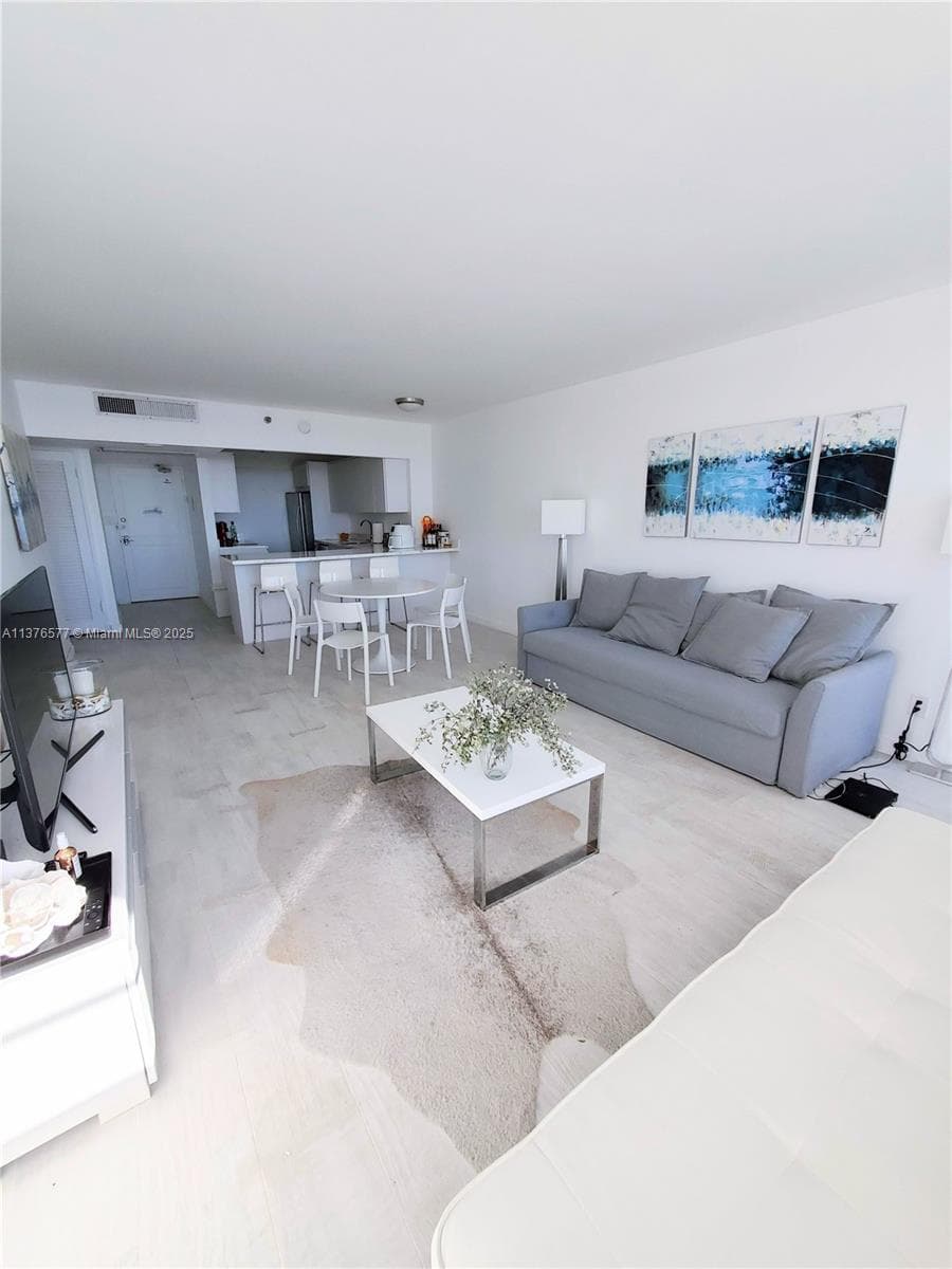 100 Lincoln Rd # 1244, Miami Beach FL 33139 — 15