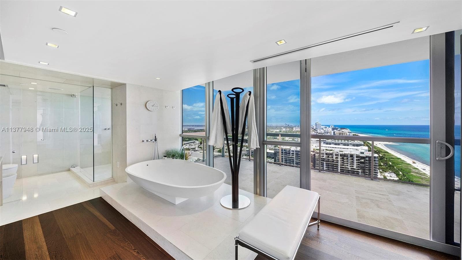 101 20th St # 3909, Miami Beach FL 33139 — 30