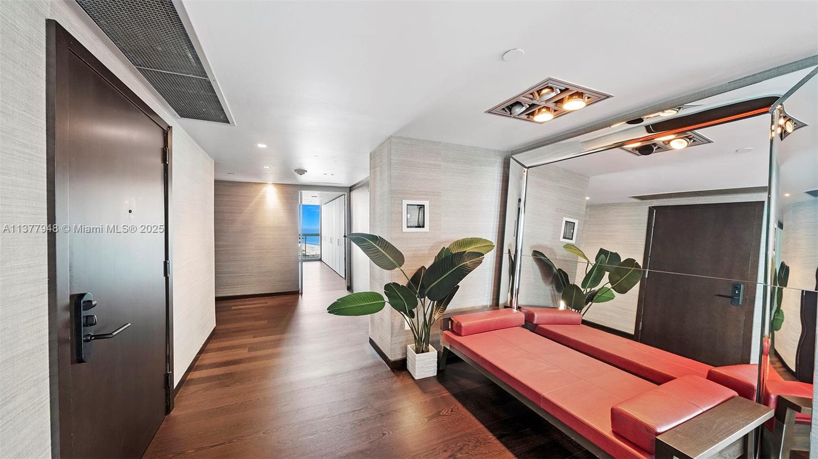 101 20th St # 3909, Miami Beach FL 33139 — 40