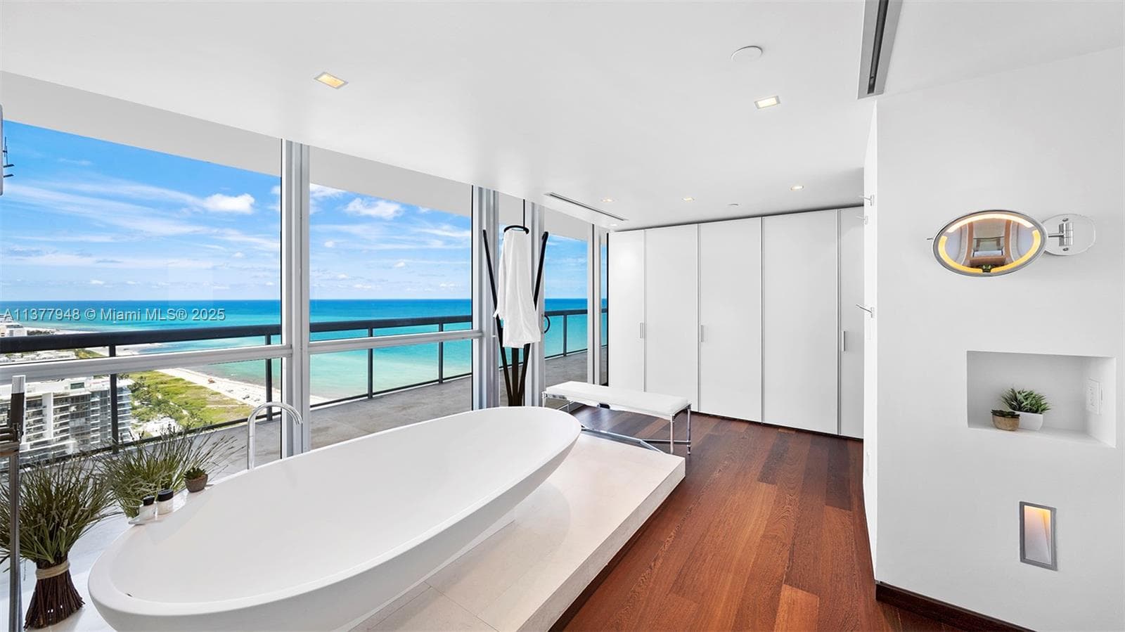 101 20th St # 3909, Miami Beach FL 33139 — 39