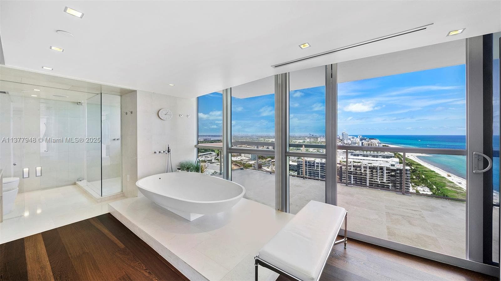 101 20th St # 3909, Miami Beach FL 33139 — 29