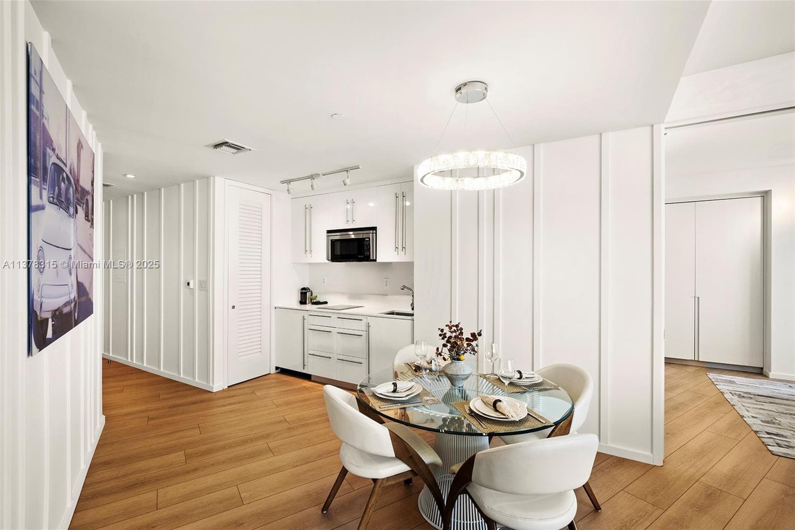 2201 Collins Ave # 811, Miami Beach FL 33139 — 9