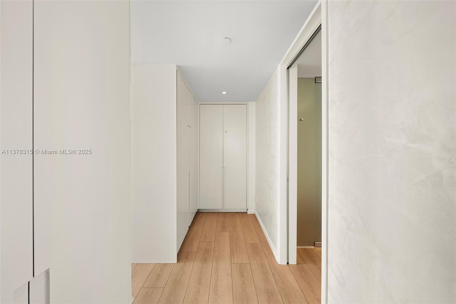2201 Collins Ave # 811, Miami Beach FL 33139 — 38