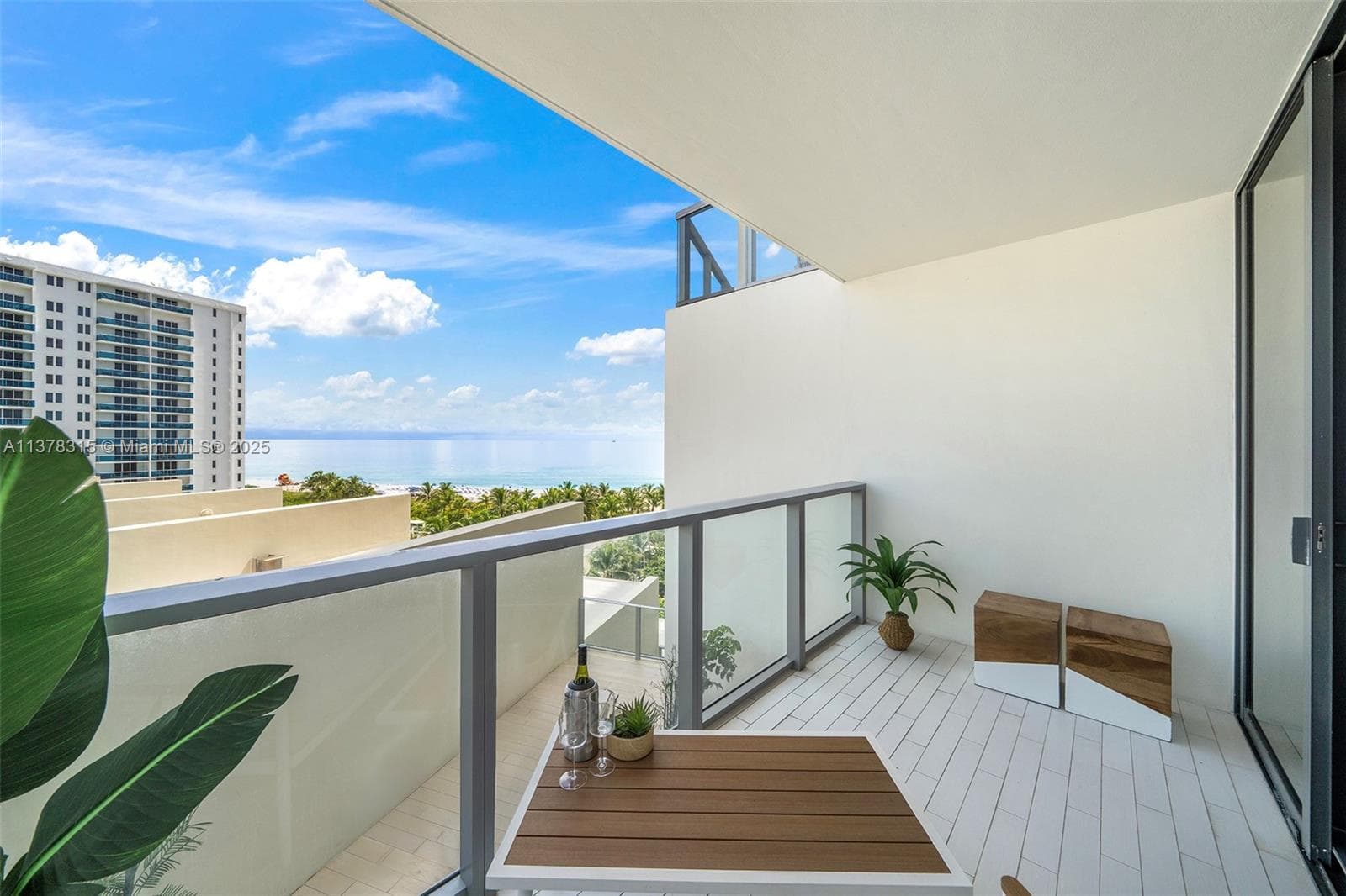 2201 Collins Ave # 811, Miami Beach FL 33139 — 14