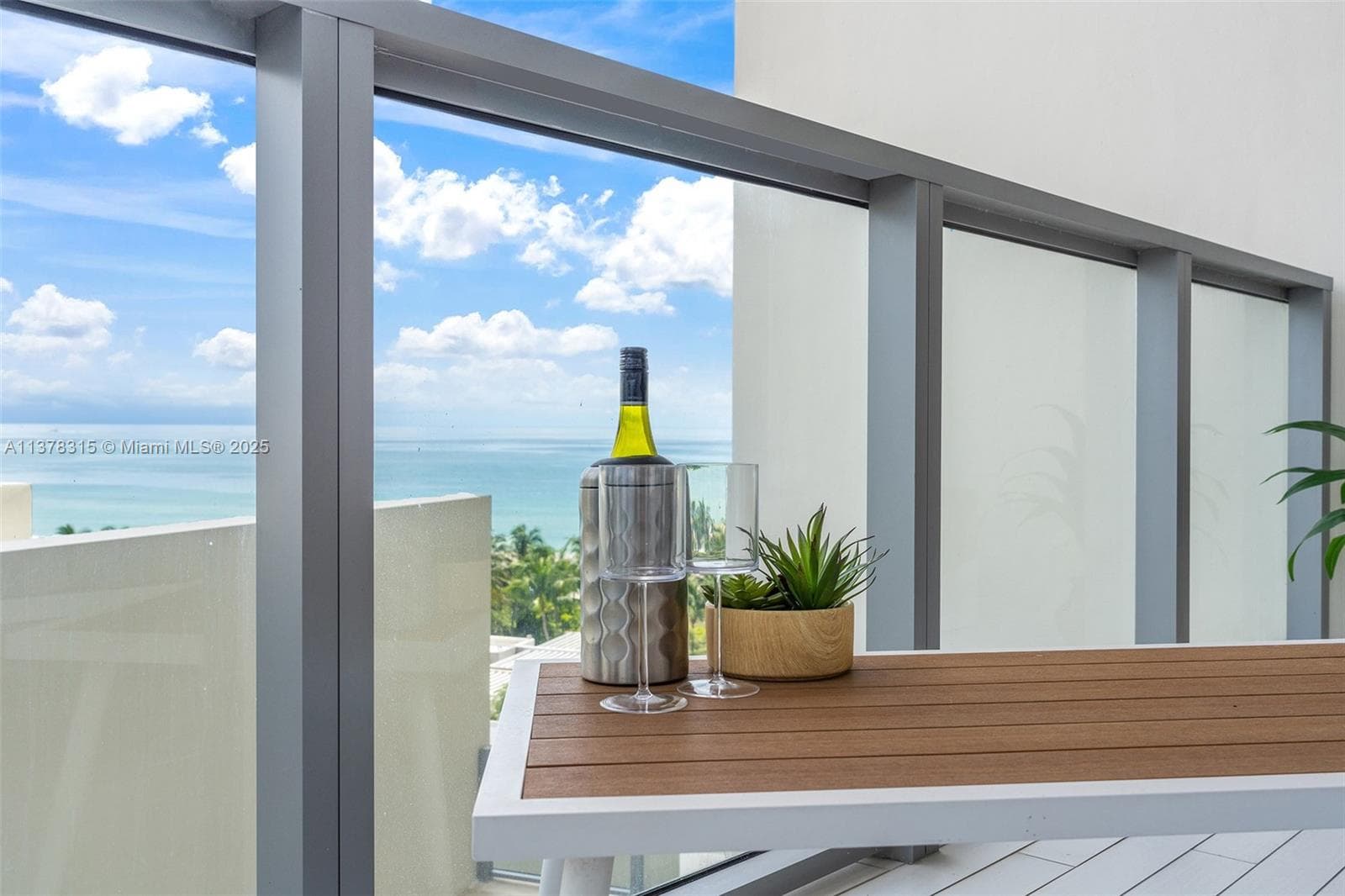 2201 Collins Ave # 811, Miami Beach FL 33139 — 15