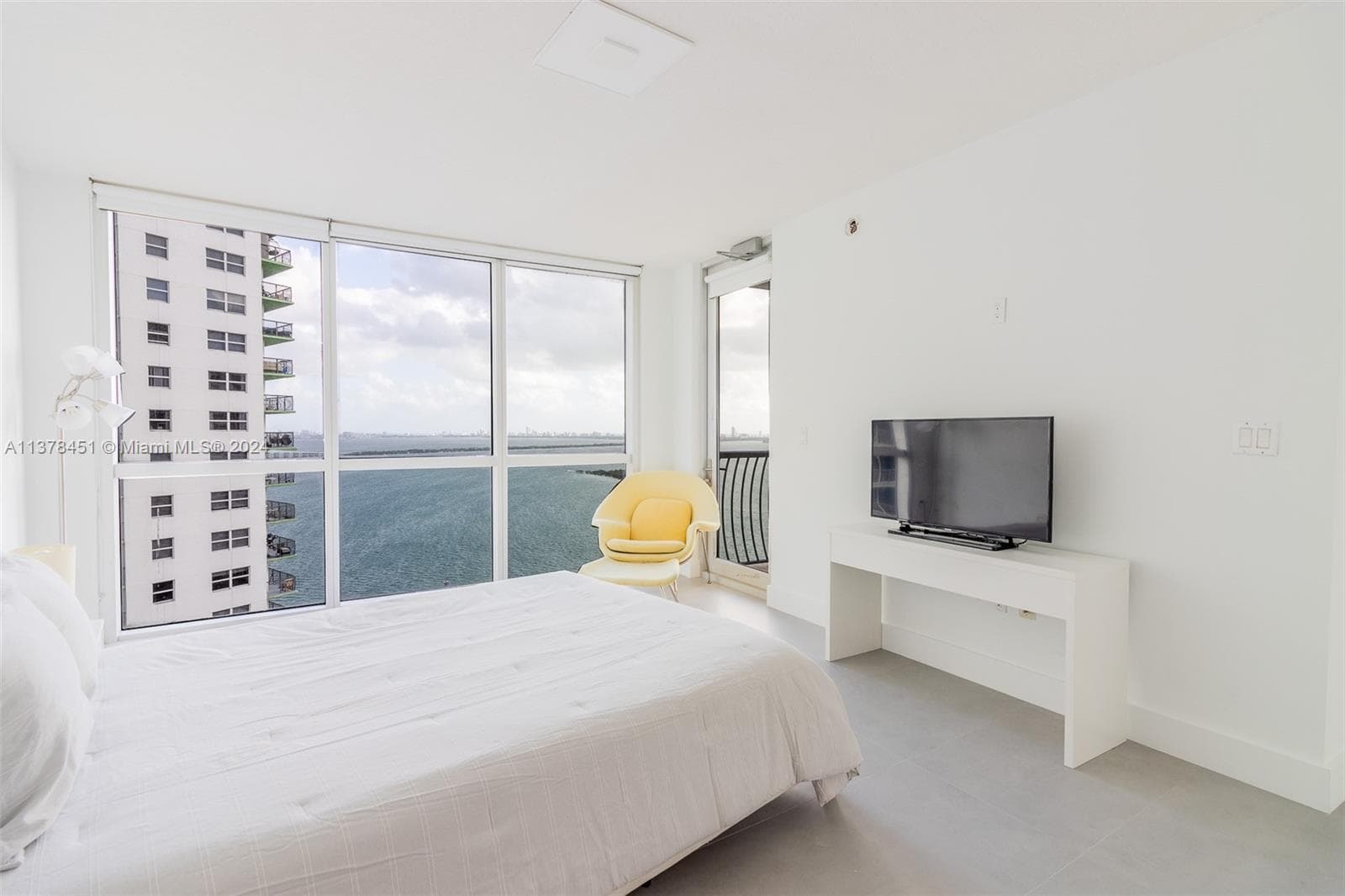 1750 N Bayshore Dr # 3201, Miami FL 33132 — 17