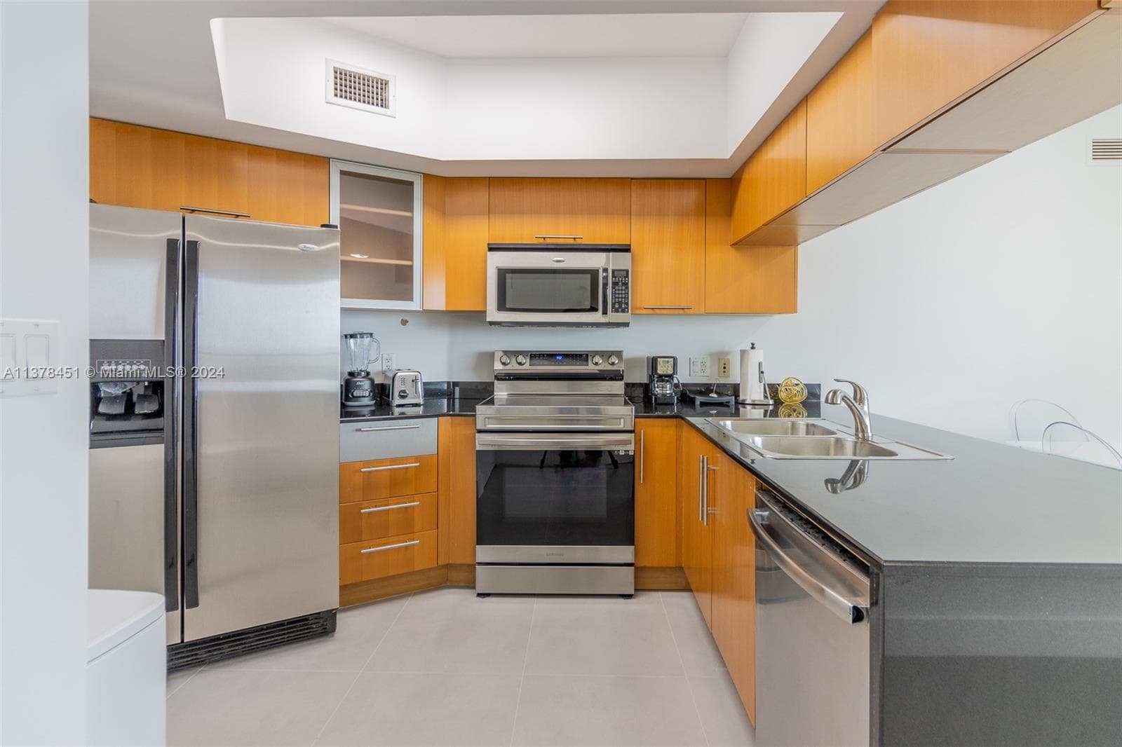 1750 N Bayshore Dr # 3201, Miami FL 33132 — 10