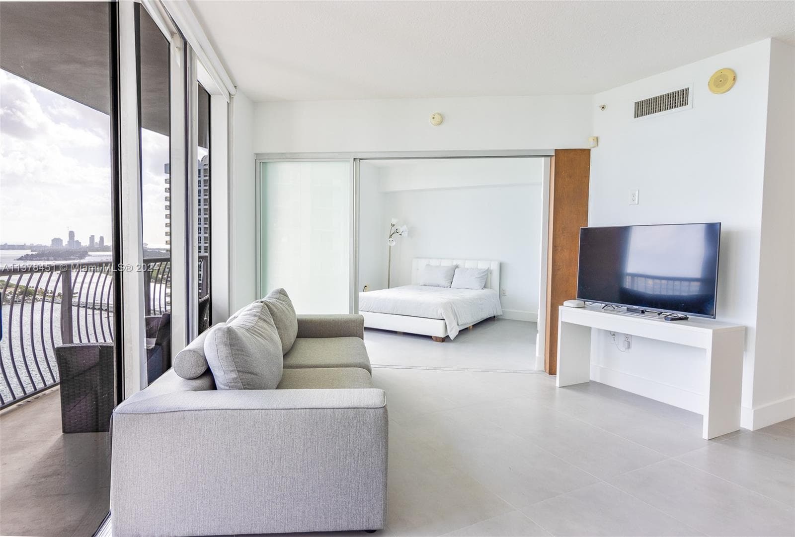 1750 N Bayshore Dr # 3201, Miami FL 33132 — 15