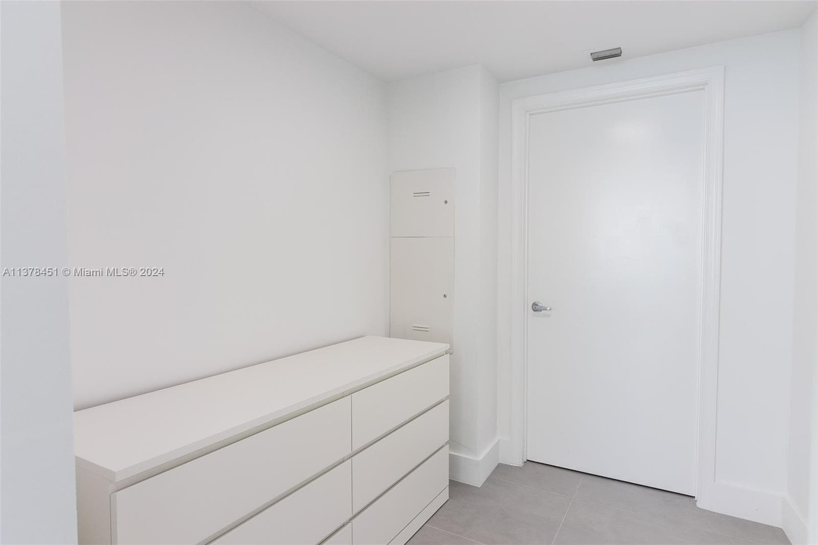 1750 N Bayshore Dr # 3201, Miami FL 33132 — 19