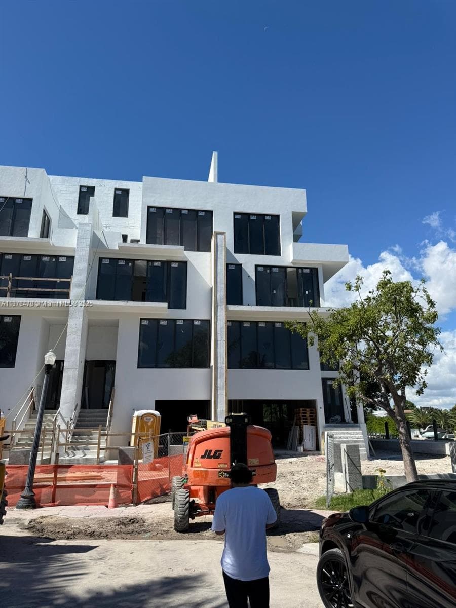 7300 Trouville Esplanade # 3, Miami Beach FL 33141 — 3