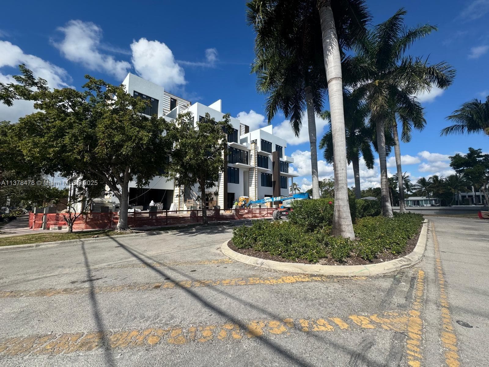 7300 Trouville Esplanade # 3, Miami Beach FL 33141 — 9